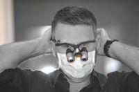 Pr&auml;zision mit Lupenbrille